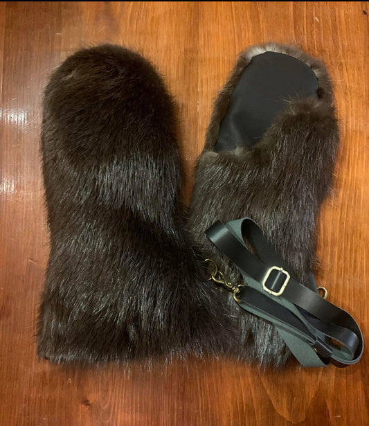 Beaver Gauntlet Mitten