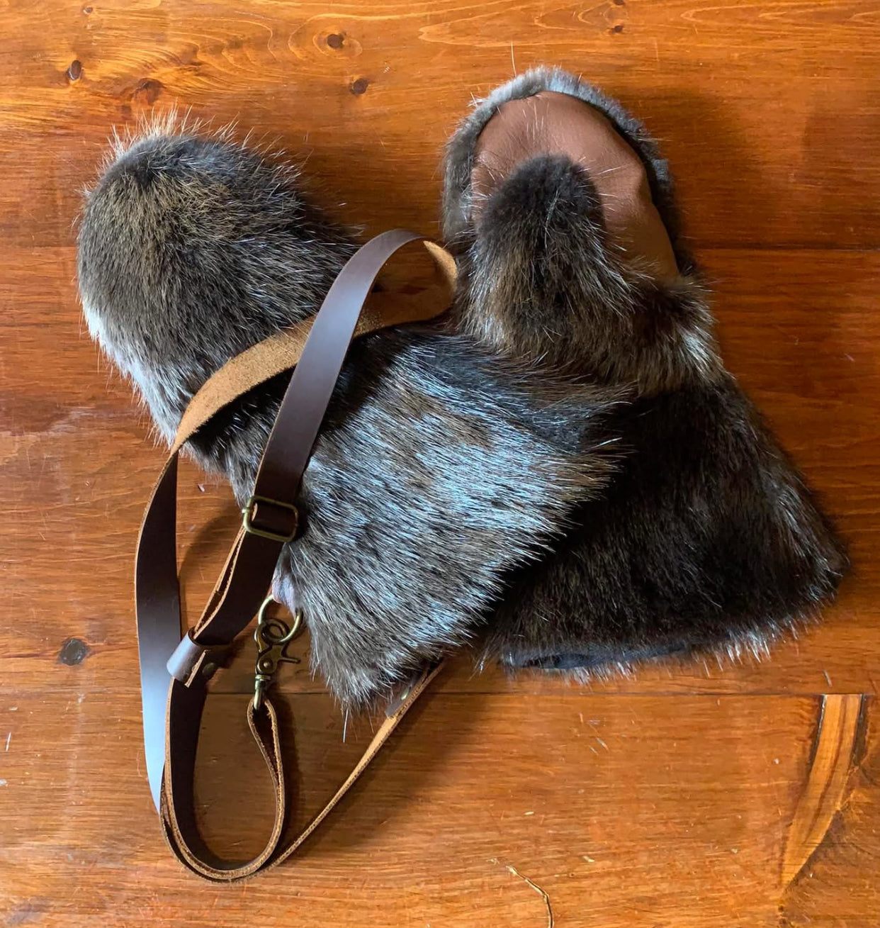 Beaver Gauntlet Mitten